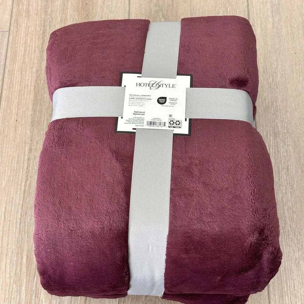 Hotel Style Limited Edition Luxury Plush Blanket Plum QUEEN Size Oversized 90x94